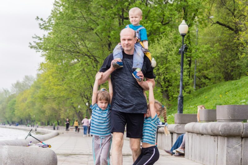 The father certainly has a lot of juggling with his kids